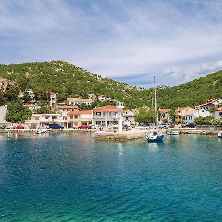 Cozy Apartment In Starigrad With House Sea View Exterior photo