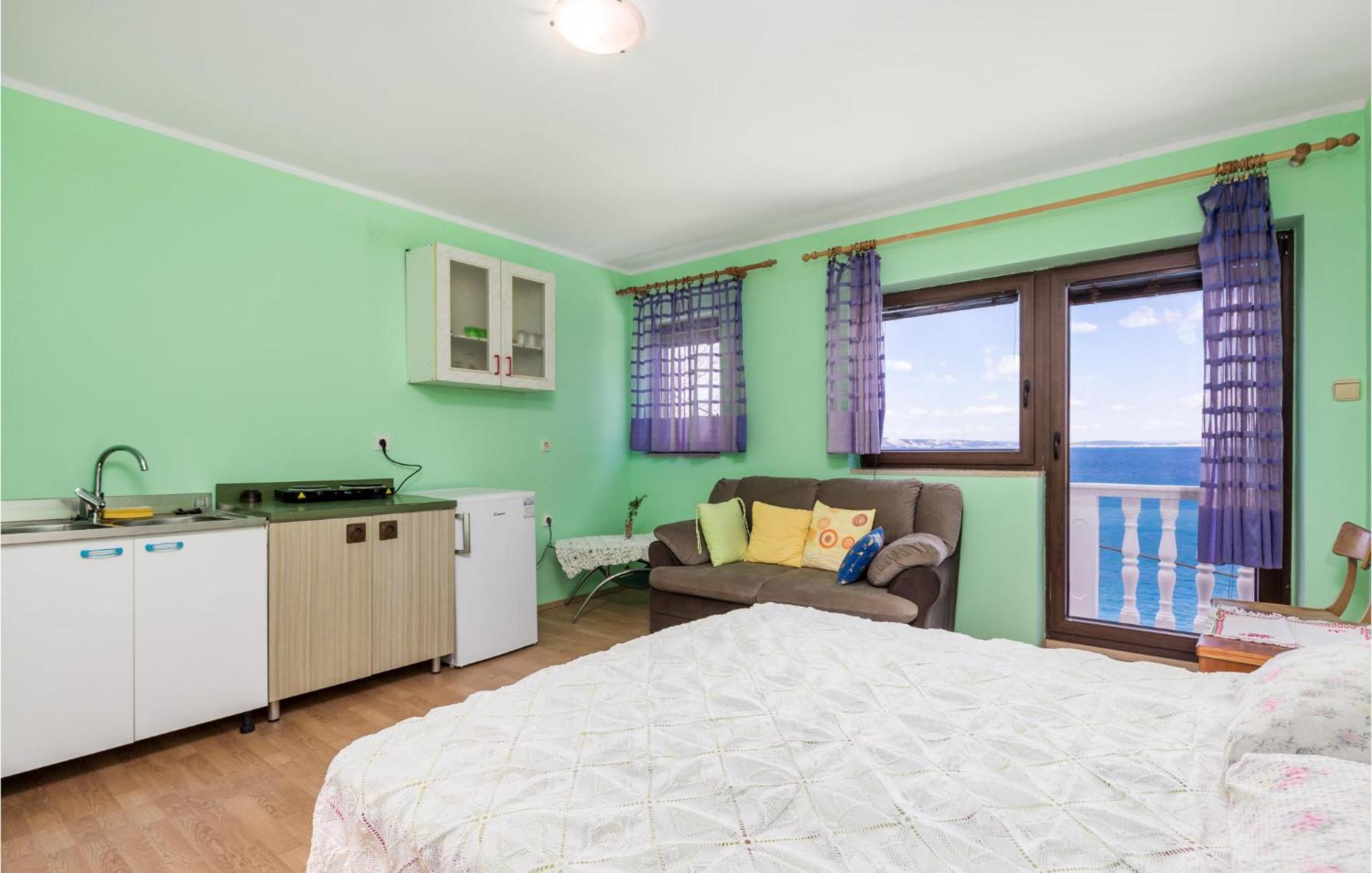 Cozy Apartment In Starigrad With House Sea View Exterior photo