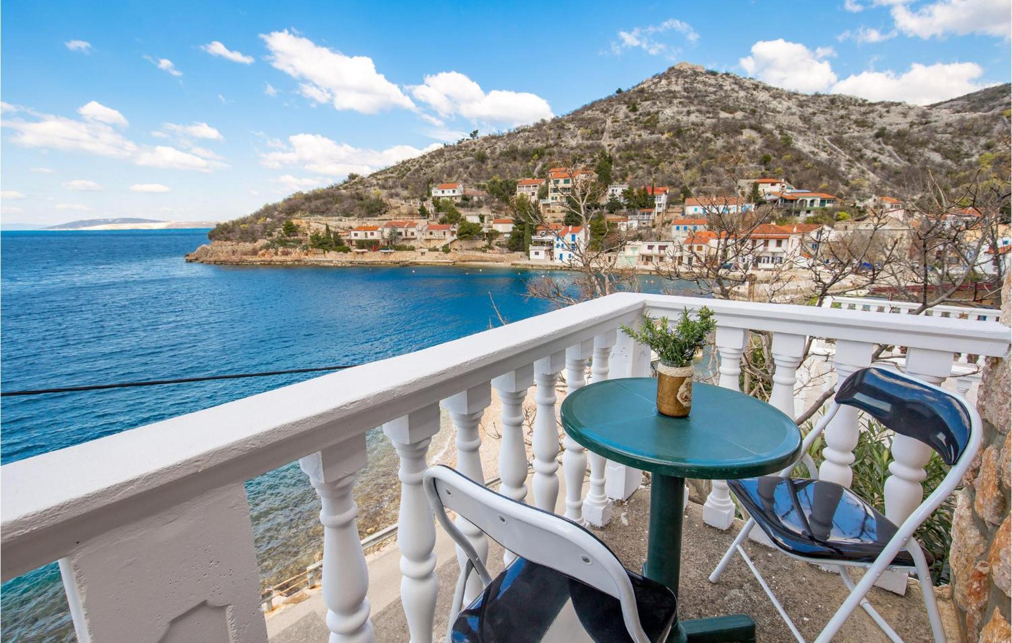 Cozy Apartment In Starigrad With House Sea View Exterior photo